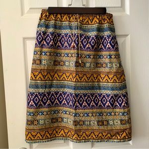 Patterned Pull-On Knee Length Skirt